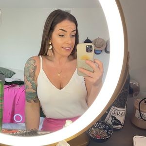 Meet your Posher, Karijana